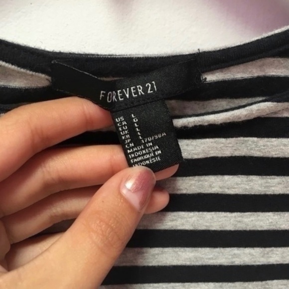 Striped Crop Top - Picture 2 of 2